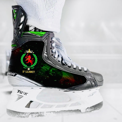 IF Lejonet skate skin in black, green and red on a hockey skate
